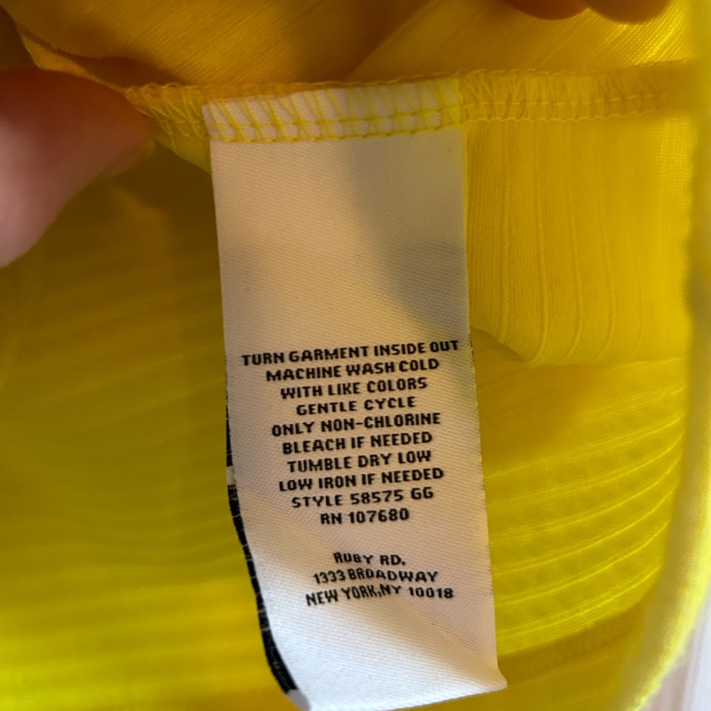Yellow top - Picture 3 of 4